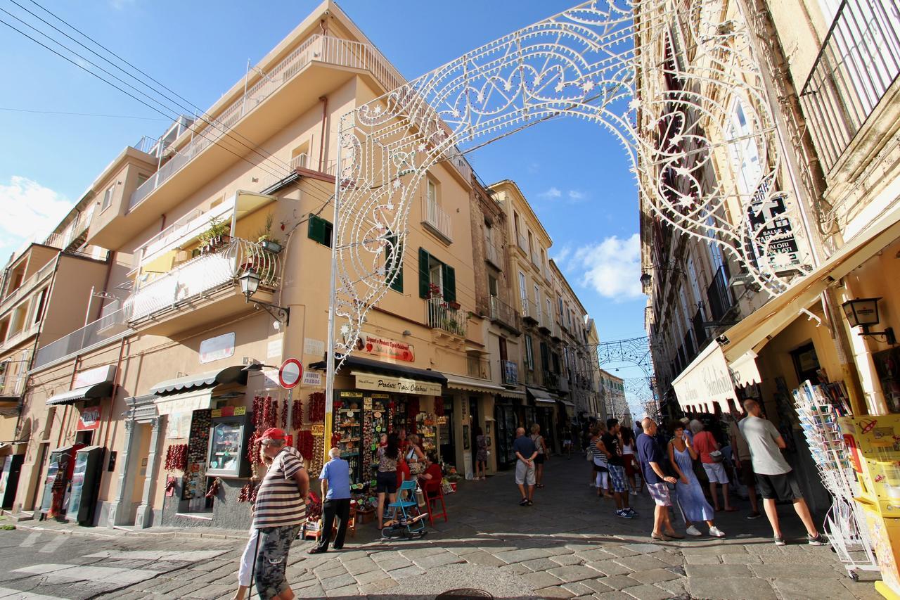 Townhouse Tropea Bed & Breakfast ภายนอก รูปภาพ