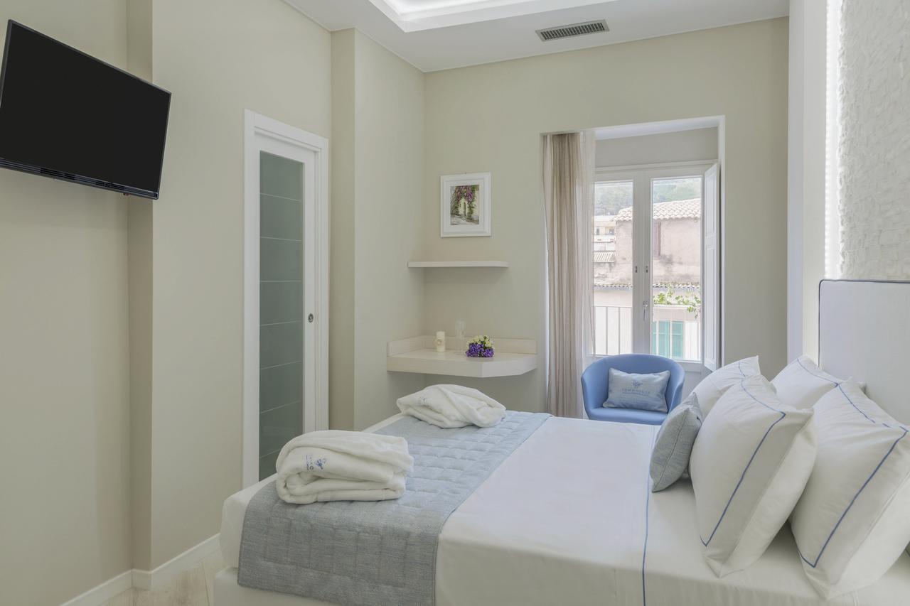Townhouse Tropea Bed & Breakfast ภายนอก รูปภาพ